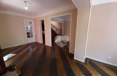 Casa duplex a venda no grajaú, 03 quartos, área serviço, gagragem, quintal, lavanderia e dependências.