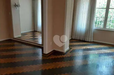 Casa duplex a venda no grajaú, 03 quartos, área serviço, gagragem, quintal, lavanderia e dependências.