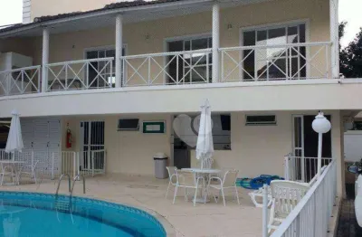 Casa  com 4 quatros 3 suítes legalizada em vargem pequena