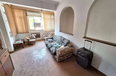 Vendo casa de vila duplex em benfica 4 dormitórios rua ana neri