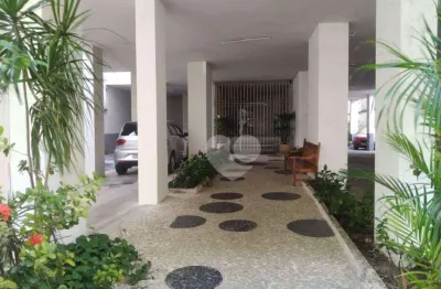 Grajau  2 quartos sala cachimbo planta diferenciada com vaga rua borda do mato.