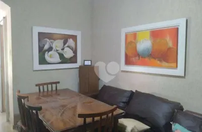 Grajau  2 quartos sala cachimbo planta diferenciada com vaga rua Borda do Mato.