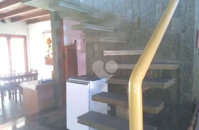 Casa com 4 quartos à venda, sendo 2 suítes 233 m² - garatucaia - angra dos reis/rj