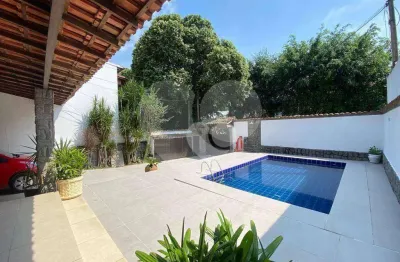 Casa em condomínio fechado com 4 quartos à venda na Rua Custódio Guimarães, --, Taquara, Rio de Janeiro