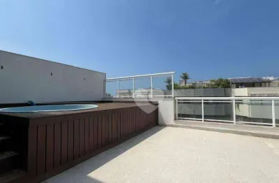 Cobertura com 5 quartos sendo 5 suítes + dependência completa de empregada no recreio dos bandeirantes , primeira quadra da praia posto 9.
