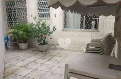 Apartamento 2 quartos (1 -suíte), sala, banheiro social, copa/cozinha, lavanderia e área externa.