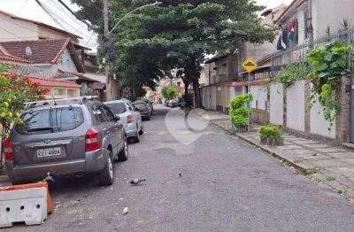 Coladinho na tijuca! casa com 03 quartos no andaraí. sol da manhã.
