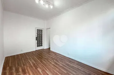 Tijuca apto sala, 02 quartos, cozinha, banheiro e dependências que podem virar o seu home office ou espaço para estudo.
