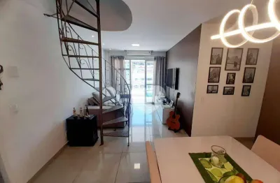 Cobertura duplex, 03 quartos, 01 suite, dependências, área de serviço, churrasqueira, 01 vaga de garagem.