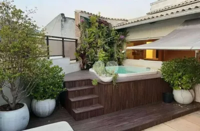 Incrível cobertura linear no jardim oceânico  224m², reformada com acabamento de altíssimo padrão