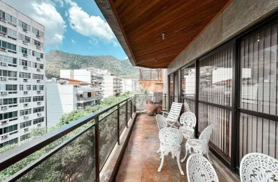 Especial cobertura em  rua diferenciada, colado ao metrô. 6 dormitórios (5 suites), piscina, sauna, 6 vagas! conforto, qualidade e segurança!!