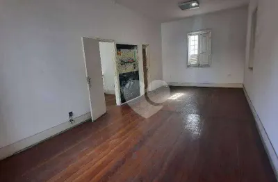 Casa Duplex com 367m² de área construída e 530m² de terreno com 10 vagas à venda no Maracanã, Rio de Janeiro/ RJ