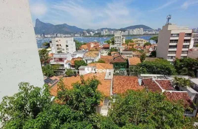 Casa na urca exclusiva à venda na urca – charme, vista e sofisticação carioca! mil possibilidades - r$2.980.000,00 - urca- rj