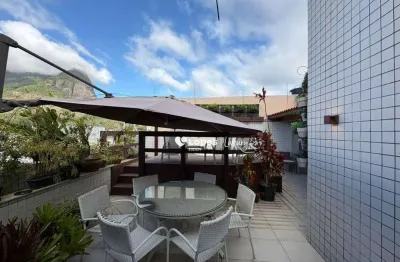 Jardim oceânico - cobertura duplex porteira fechada, reformado e em porcelanato. vista para pedra da gávea. barra da tijuca/rj.