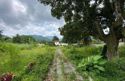 Vendo terreno em vargem grande com 4041m2 legalizado, ótima localização, próximo a farto comércio