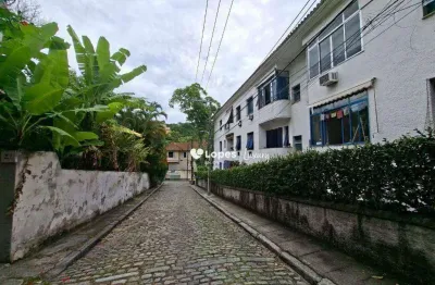 Apartamento com 2 dormitórios à venda, 61 m² por R$ 600.000,00 - Cosme Velho - Rio de Janeiro/RJ