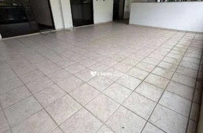 Ótimo Apartamento a Venda,  Frente, Varandão Próximo a Vasto Comercio