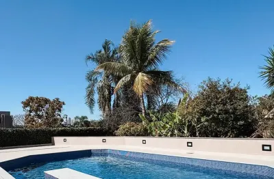 Linda casa em lote de 1.600 metros, 4 suites, cidade jardim uberlandia mg