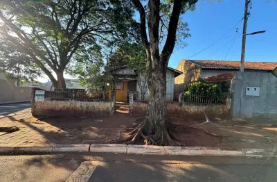 Terreno à venda na Rua Pioneiro Etori Colli, 222, Vila Santa Izabel, Maringá