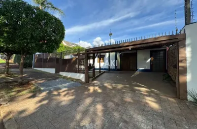 Casa mobiliada a venda na zona 05 com localização privilegiada, próxima ao bosque das grevíleas 
rua pedro américo, 145