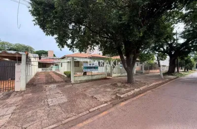 A uma quadra da av. 19 de dezembro 
região em plena expansão e valorização.