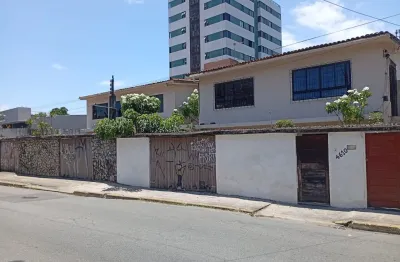 Vendo 2 casas com area total de 900 metros na av. principal de candeias