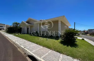 Casa com 4 quartos e 208m  em condominio fechado no parque verde em cascavel.