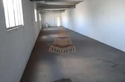 Predio comercial com 5 vagas externas 2000 metros de area construida na pen