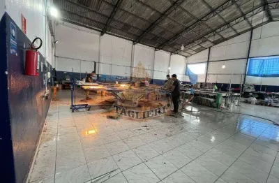 Galpão reformado cumbica. aluga ou vende 2.200 mts térreo + 2 vãos livres c