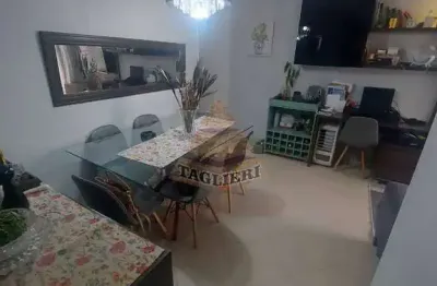 Vende-se apartamento com 03 dormitórios perto do metro, com área de lazer
