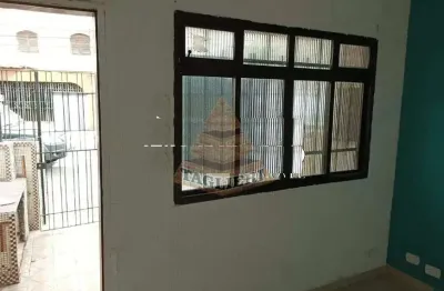 Vende-se casa em localização privilegiada no tatuapé -70m