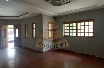 Casa térrea impecável tatuapé - 180m2. 2 quartos, 1 suíte, 4 vagas, quintal