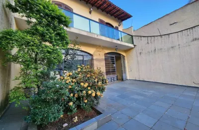 Vende-se lindo sobrado frontal no analia franco - 240m bem grande