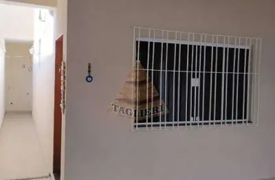 São dois quartos  um com suíte, área de serviço no fundo na parte supeior