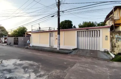 Casa com 4 quartos à venda na Avenida Barão de Tefé, 181, Flores, Manaus