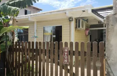 Casa para Venda em Florianópolis, Rio Vermelho, 2 dormitórios, 1 banheiro, 1 vaga