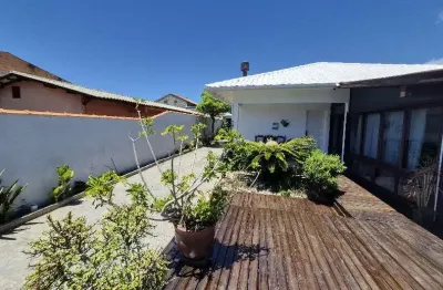 Casa com 3 dormitórios  e edícula nos Ingleses -Florianópolis