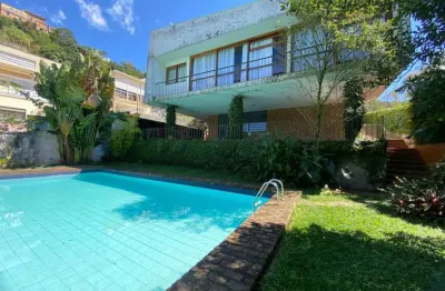 Casa à venda 4 dormitórios no valparaíso em petrópolis - rj