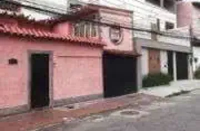 Casa com 2 quartos no parque leopoldina, bangu com excelente localiza