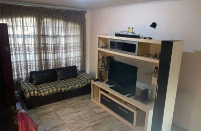 Linda casa à venda no bairro jaraguá, em são paulo. com entrada a partir de 15.000, você pode completar o pagamento com fgts e cartão de crédito, além de parcelas a combinar. o imóvel conta com 2 dorm