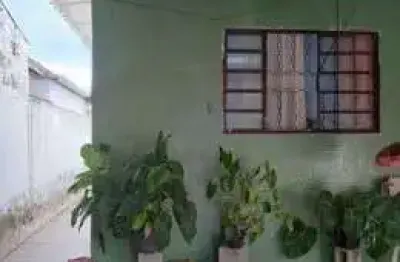 Casa à venda em perus

 oportunidade imperdível na zona norte!
casa espaçosa, proximo da estação

 200 m²
️ 2 quartos (1 suíte)
 2 banheiros
 1 vaga de garagem

 lavanderia
 área externa
 documentação
