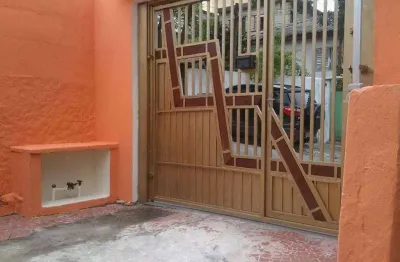 Se você procura conforto, segurança e praticidade, esse sobrado em jandira é a opção perfeita para você! com entrada a partir de 19 mil e documentação em dia, a compra desse imóvel se torna ainda mais