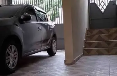 O sobrado localizado na rua fernandes tenório, no bairro cidade líder em são paulo, é uma excelente opção para quem busca um imóvel com ótima localização e condições facilitadas de pagamento. com entr