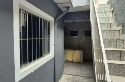 O sobrado localizado no conjunto habitacional castro alves, em são paulo, é uma excelente opção para quem busca um imóvel com ótimo custo-benefício. com entrada a partir de 35 mil reais e documentação