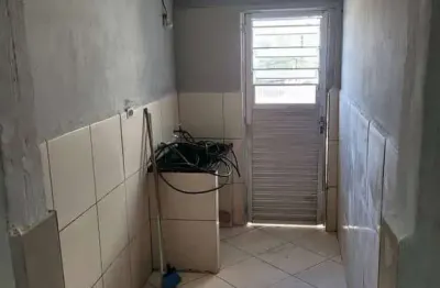 Localizado no bairro parque santo antônio, em são paulo, este imóvel é uma excelente oportunidade para quem busca adquirir a casa dos sonhos. com entrada a partir de 30 mil reais e documentação em ord