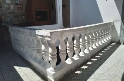Localizada na charmosa região de santana, em são paulo, esta linda casa está disponível para venda. com dois quartos, um banheiro, é o lar perfeito para quem busca conforto e praticidade. aceitamos fg