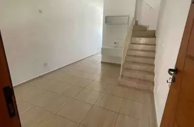 Sobrado a venda - localizado na rua dos macuxis, vila nova cachoeirinha 

ótima oportunidade para sair do aluguel 

 2 dormitórios 
 1 banheiro
 1 vaga de garagem
 lavanderia