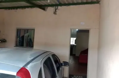 Casa à venda – cidade domitila – são paulo 

 amplitude e conforto em uma casa perfeita para sua família!

 275 m²
️ 3 quartos
 2 banheiros
 1 suíte

 ambientes espaçosos e bem distribuídos
 bairro tr