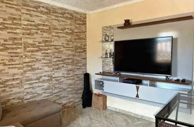 Localizado na charmosa vila silviania, em carapicuíba, este encantador sobrado de 2 dormitórios e 1 suíte é o lar dos seus sonhos. com uma entrada a partir de 18.000, facilitada com a possibilidade de
