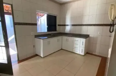 Casa a venda - localizado  r. bárbara jurana - jardim nossa sra. do carmo, são paulo. 

ótima oportunidade para sair do aluguel 

 2 dormitórios 
 1 banheiro 
 1 vaga de garagem
 lavanderia